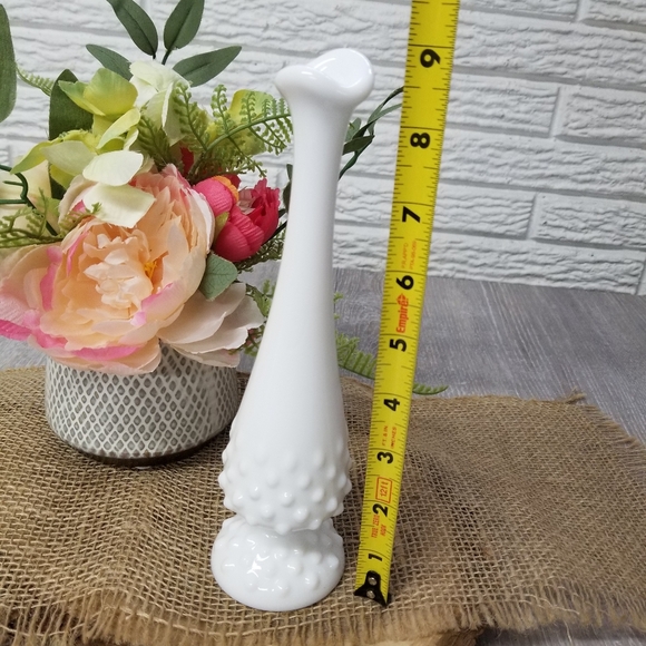 Fenton hobnail milkglass vase - Picture 6 of 6